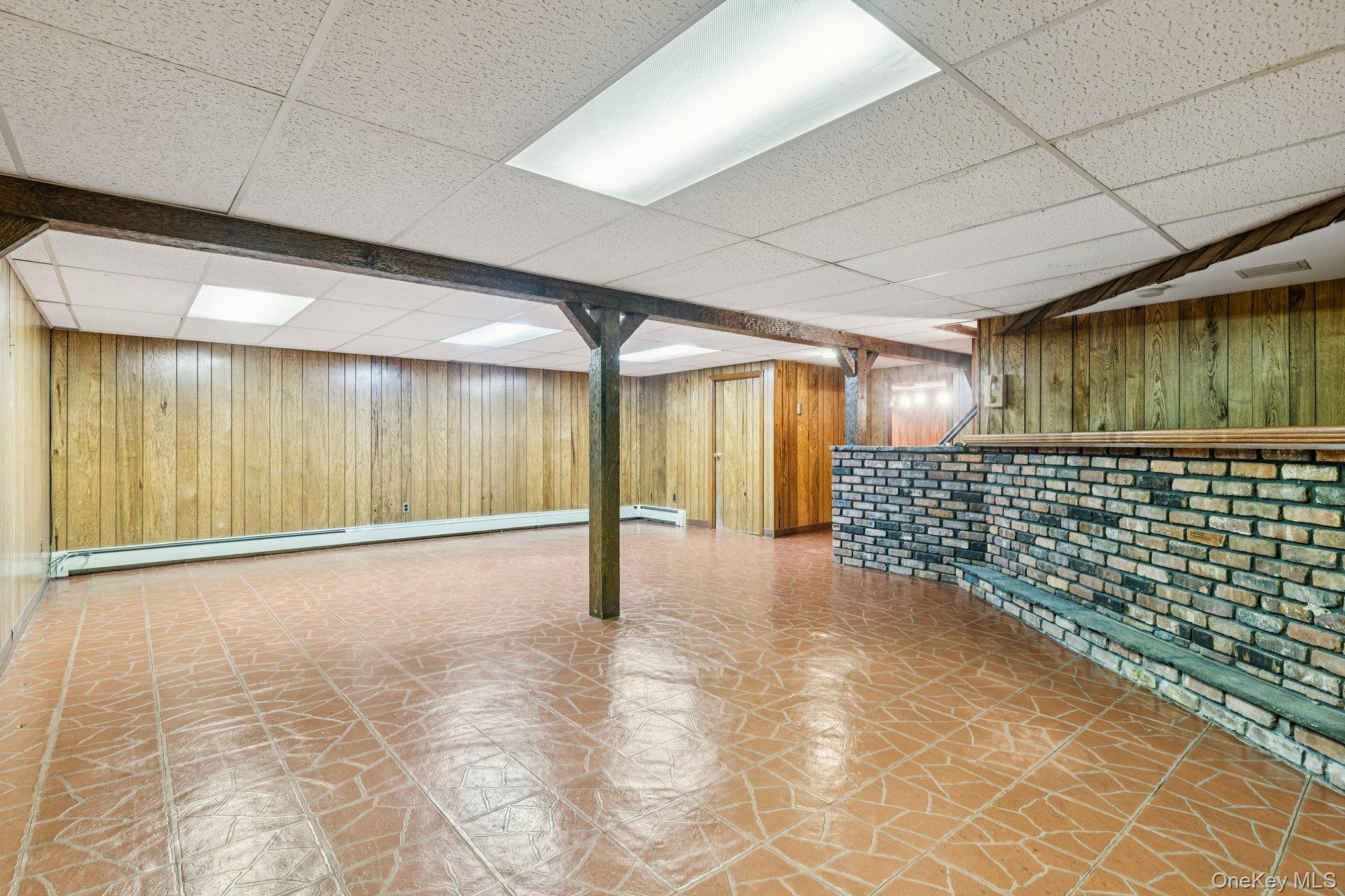 #19 photo, 6 Silver Avenue, מחוז סאפוק Huntington Station , NY 11746