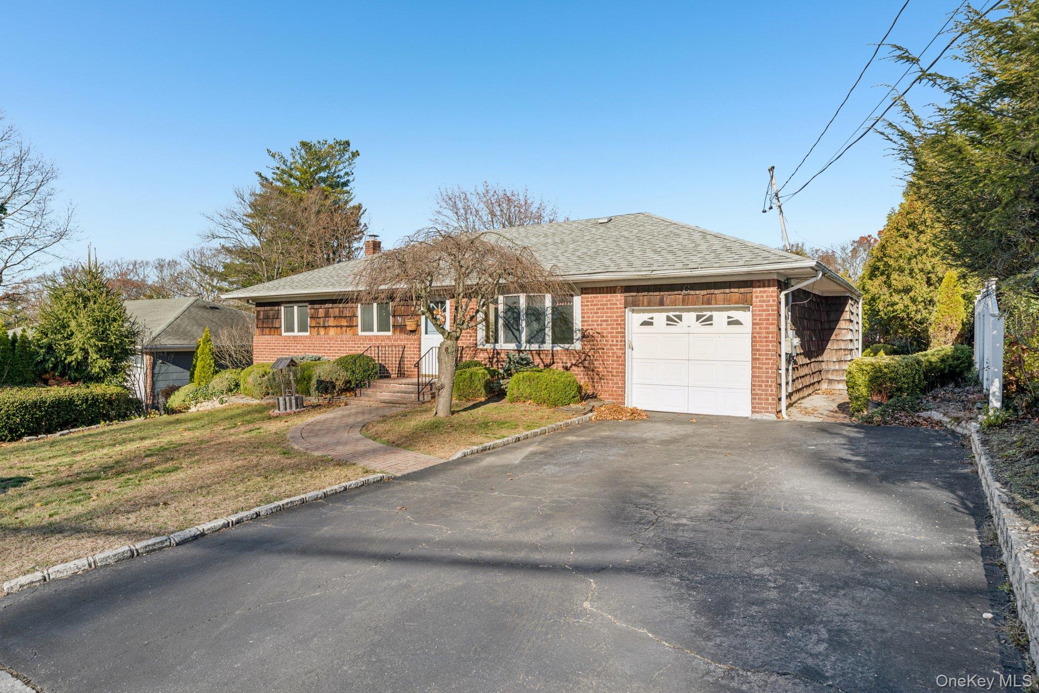 #2 photo, 6 Silver Avenue, מחוז סאפוק Huntington Station , NY 11746