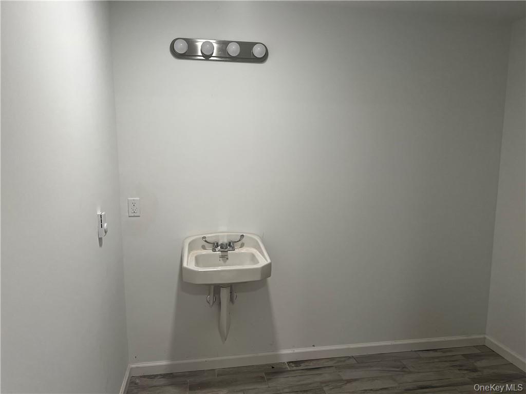 #4 photo, 21 Boniface Drive, 뉴욕주 Pine Bush , NY 12566