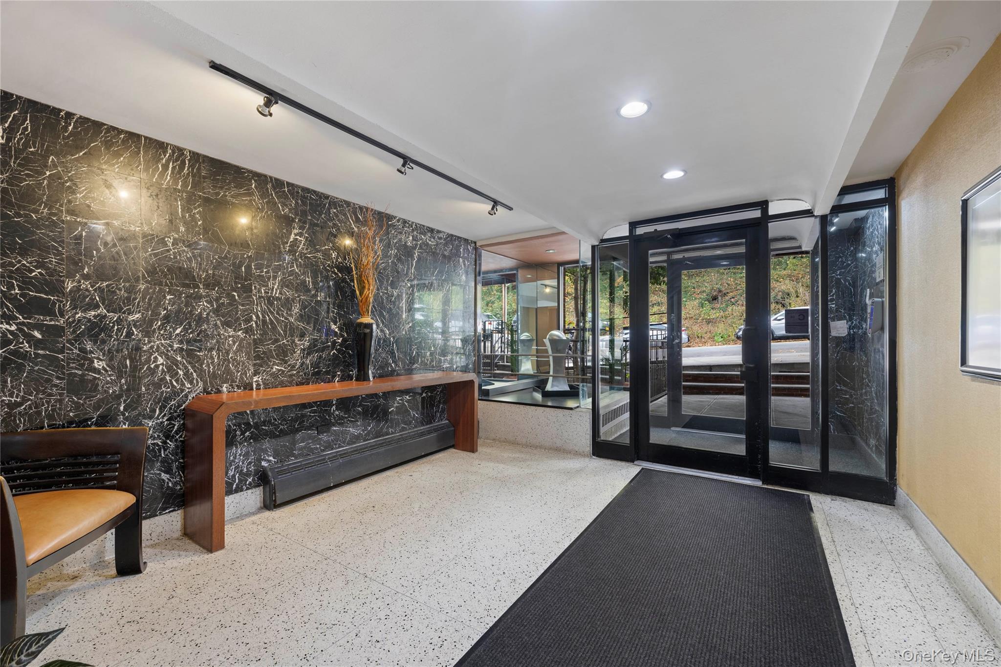 #8 photo, 2750 Johnson Avenue, 브롱크스 Bronx , NY 10463