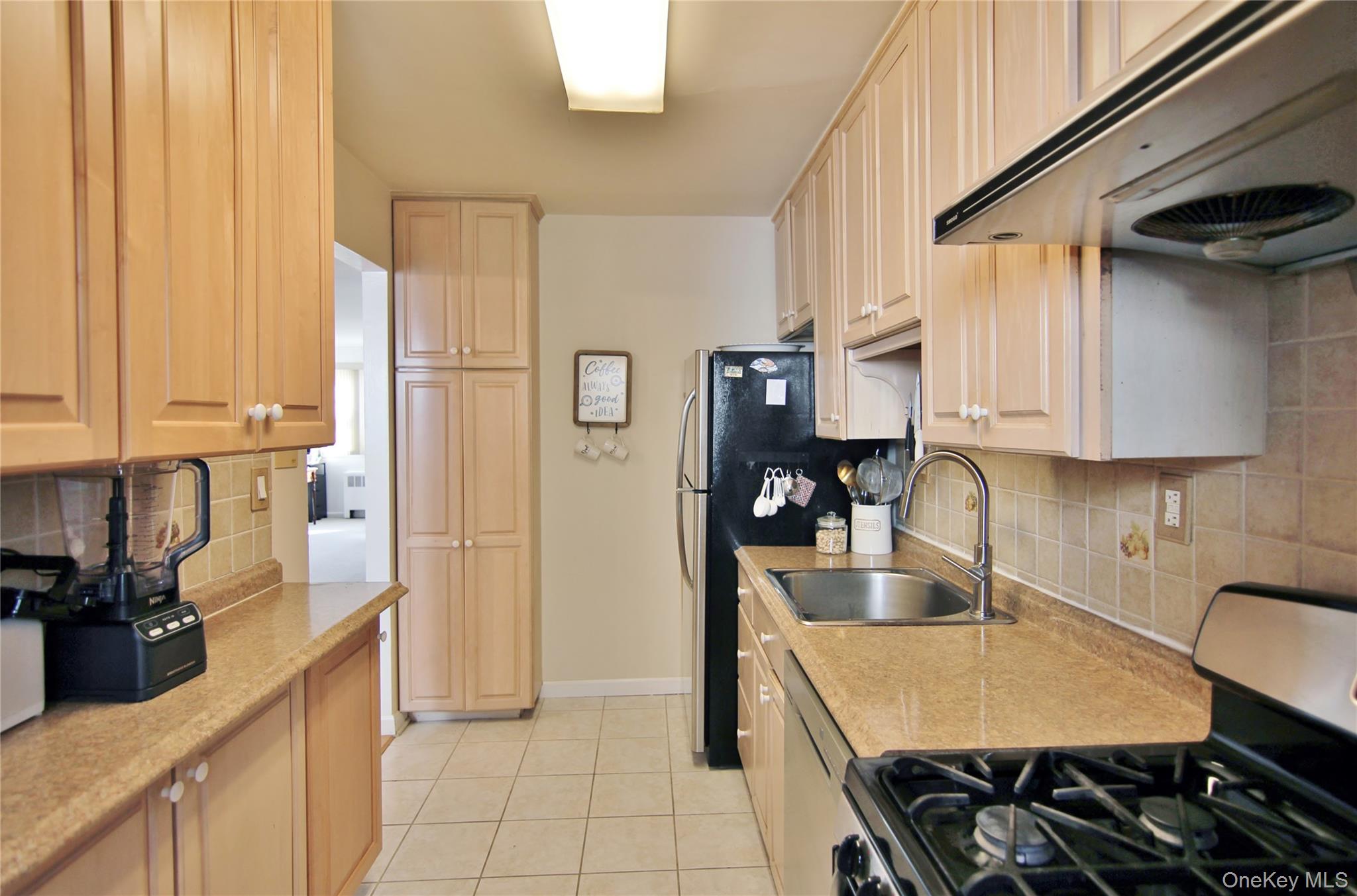 #10 photo, 39 Avon Circle, Rye Brook , NY 10573