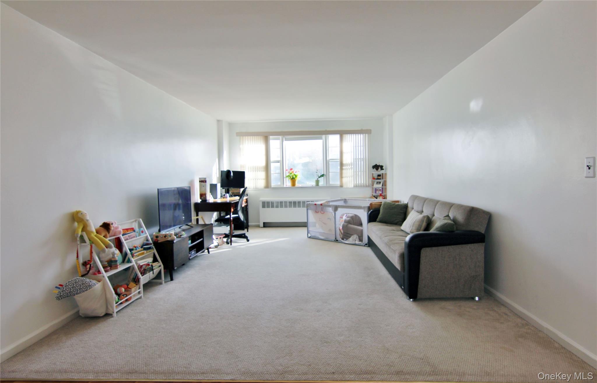 #14 photo, 39 Avon Circle, Rye Brook , NY 10573