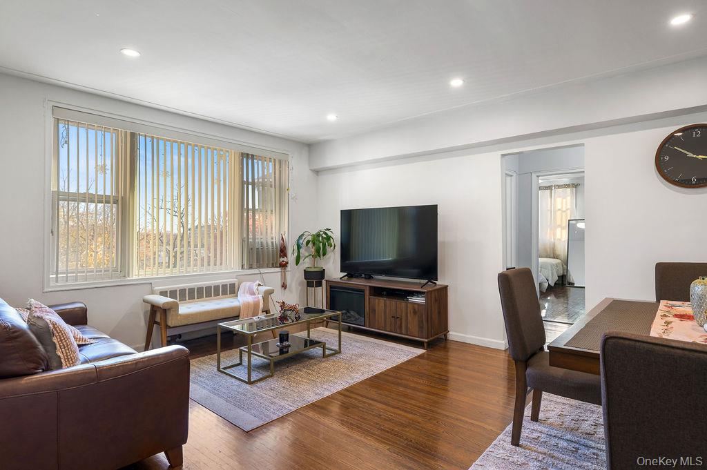 #10 photo, 600 Pelham Road, New Rochelle , NY 10805