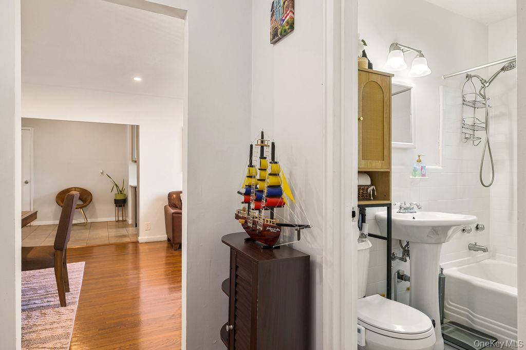 #13 photo, 600 Pelham Road, New Rochelle , NY 10805