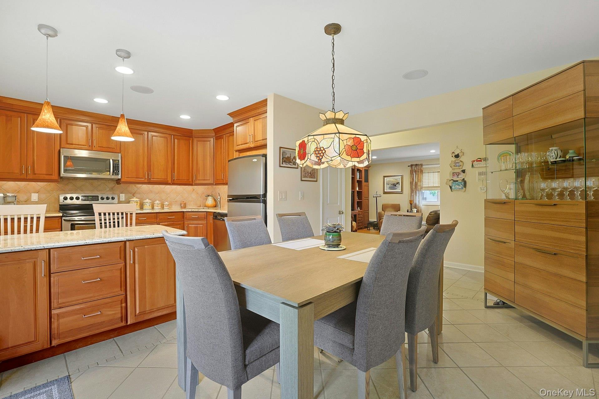 #11 photo, 9 Somerset Drive, Suffern , NY 10901