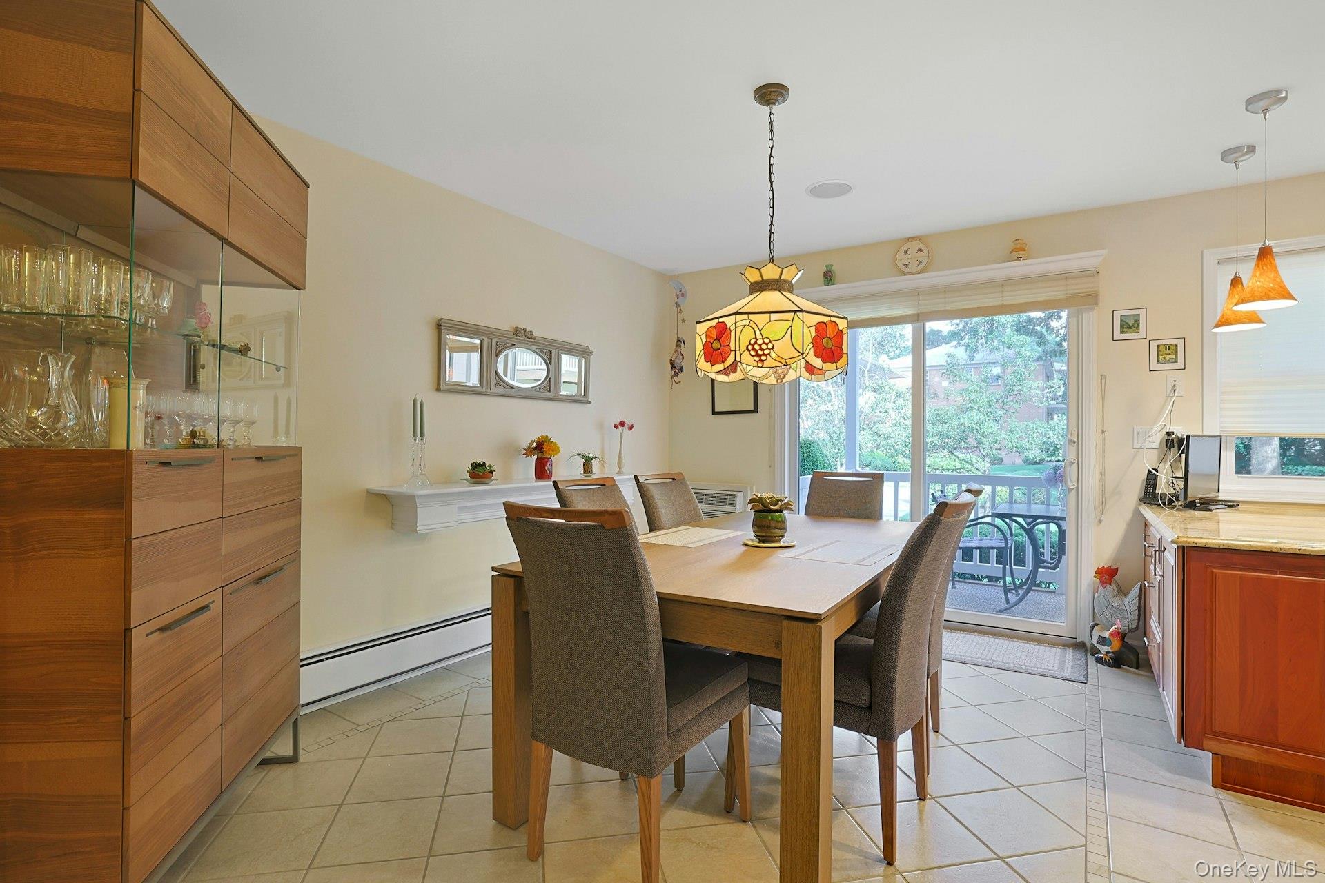 #12 photo, 9 Somerset Drive, Suffern , NY 10901