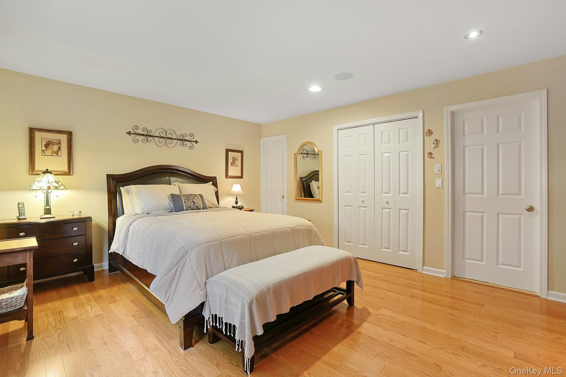 #16 photo, 9 Somerset Drive, Suffern , NY 10901