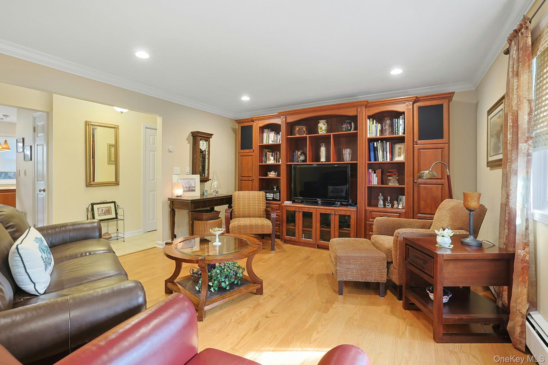 #6 photo, 9 Somerset Drive, Suffern , NY 10901