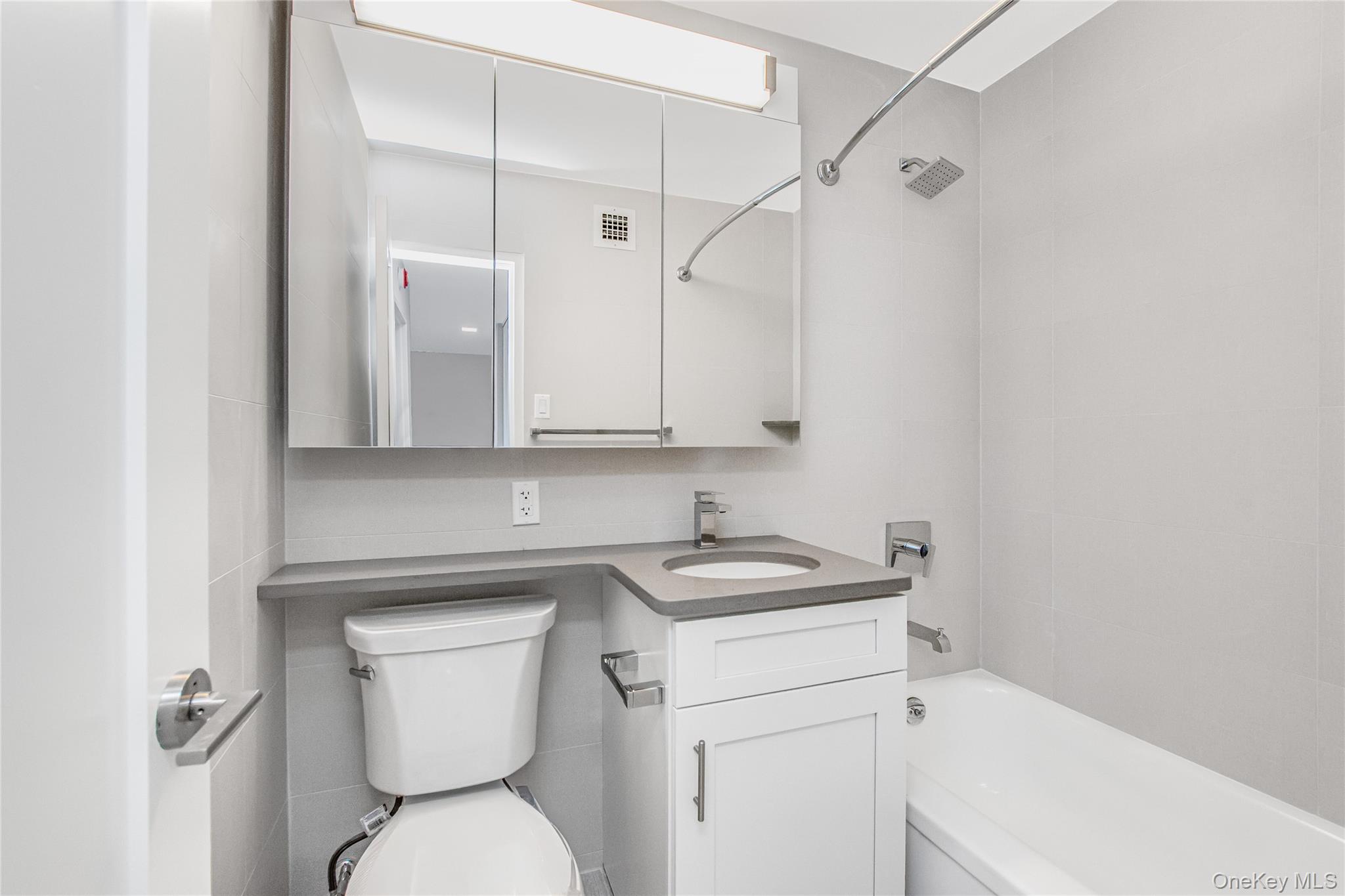 #6 photo, 3671 Hudson Manor Terrace, 브롱크스 Bronx , NY 10463