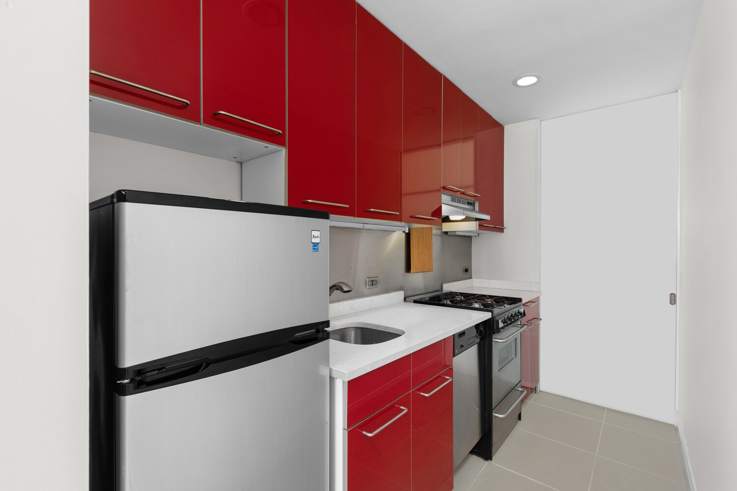 #4 photo, 107 MANHATTAN Avenue, Manhattan Valley , NY 10025