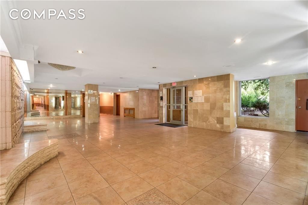 #4 photo, 2727 Ocean Parkway, Brighton Beach , NY 11235