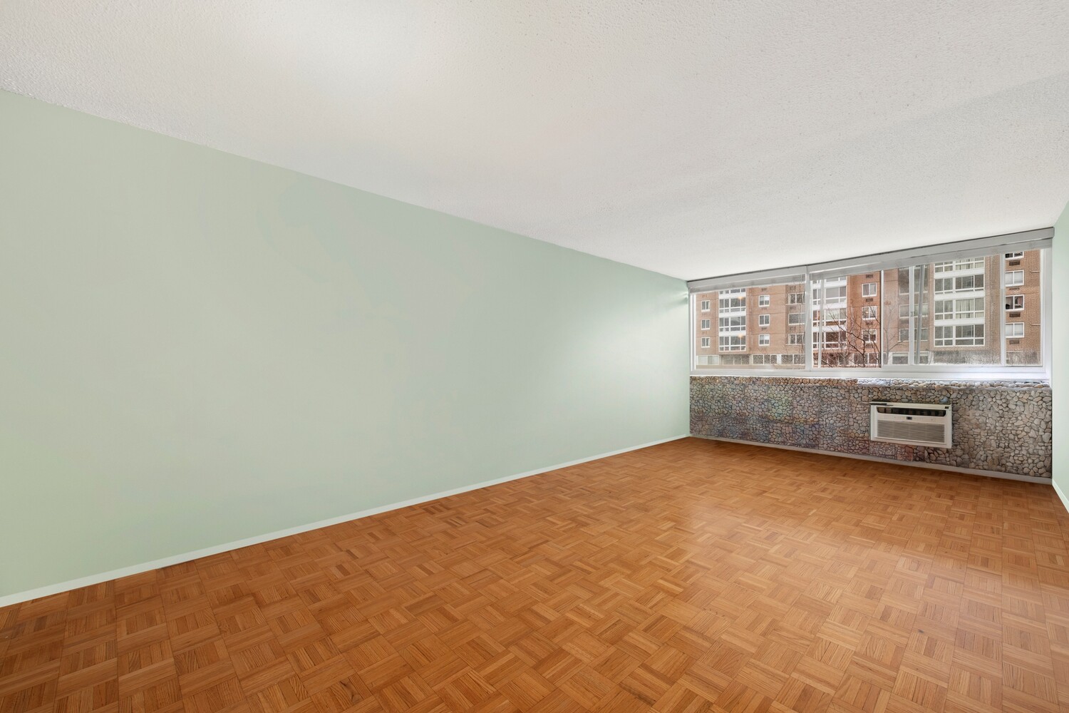 #4 photo, 595 MAIN Street, Roosevelt Island , NY 10044