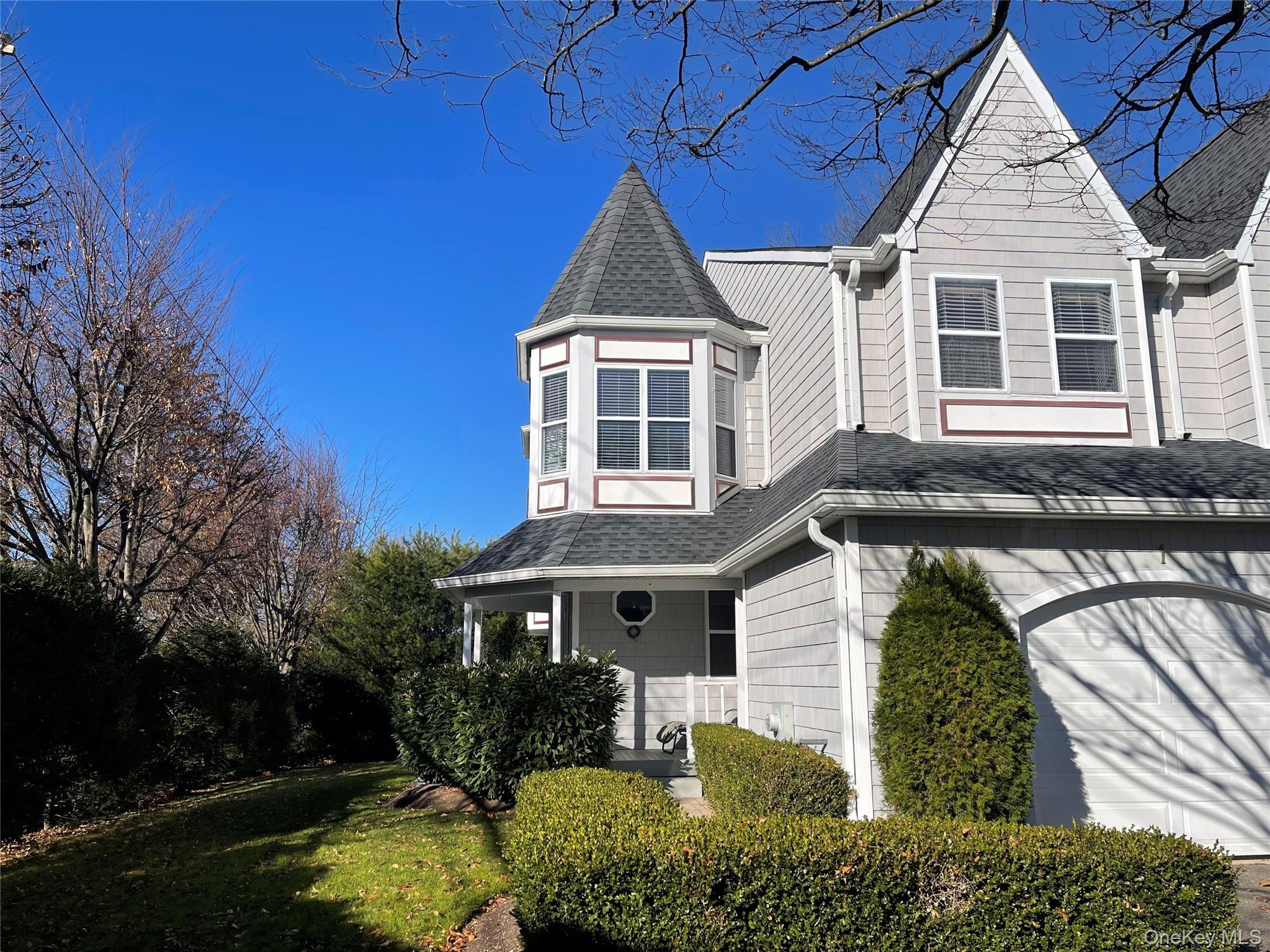 #1 photo, 1 Parkridge Court, 롱 아일랜드 Huntington , NY 11743