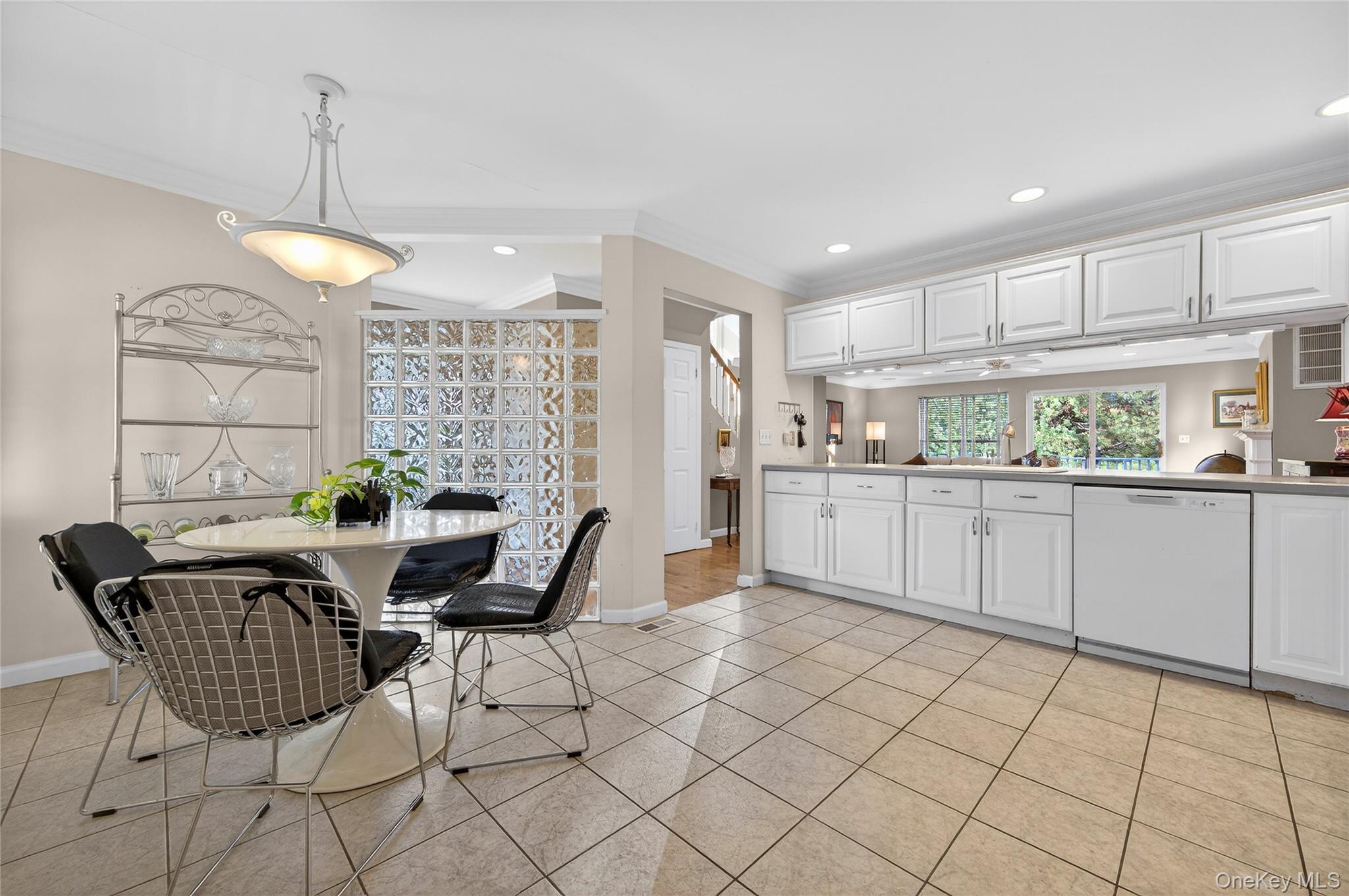 #12 photo, 1 Parkridge Court, سوفولك Huntington , NY 11743