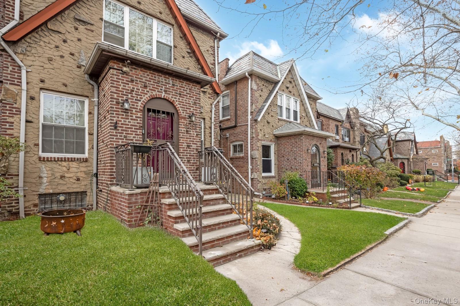 #2 photo, 64-68 83 Place, 뉴욕퀸즈 Middle Village , NY 11379