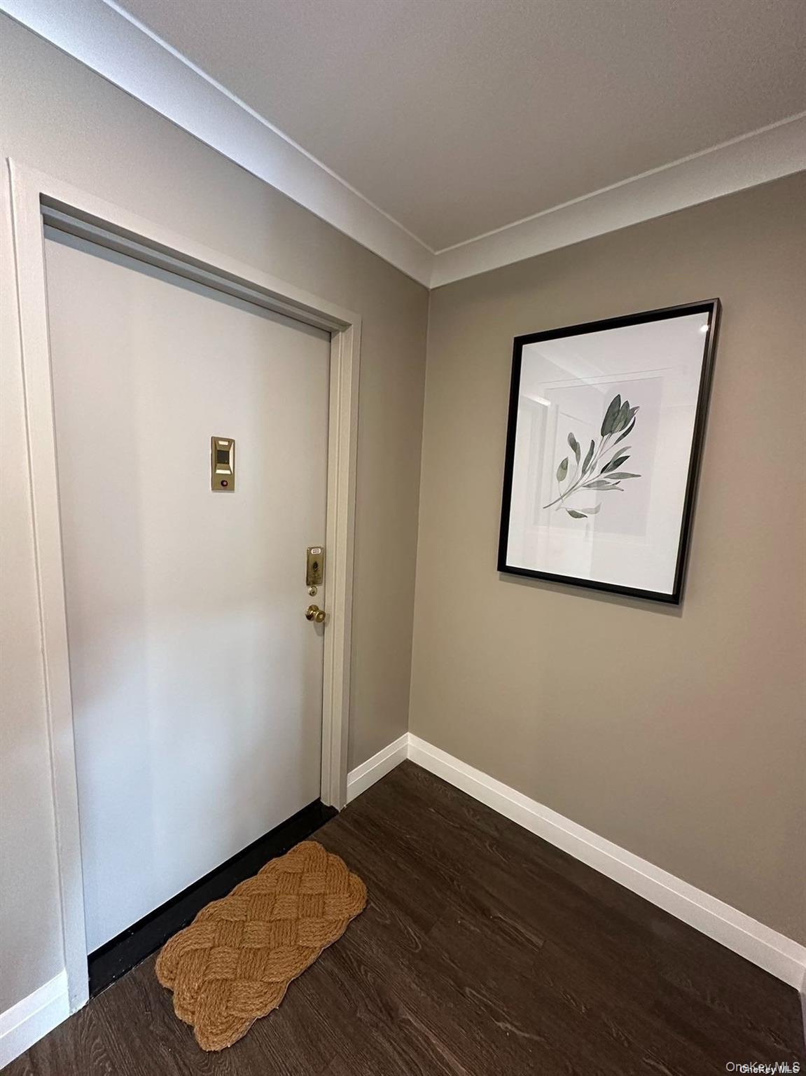 #16 photo, 13-36 Robin Lane, Bayside , NY 11360