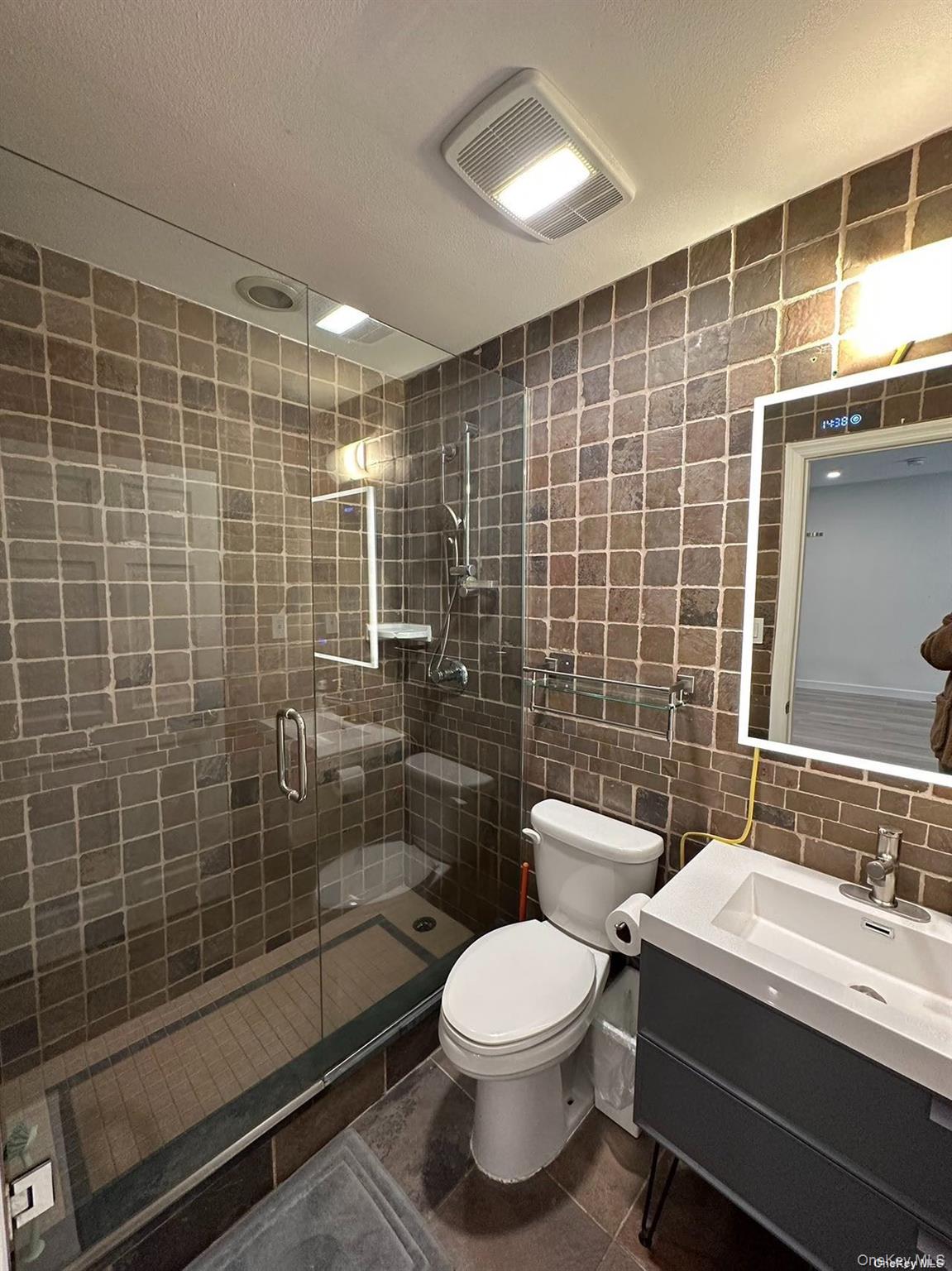 #17 photo, 13-36 Robin Lane, Bayside , NY 11360