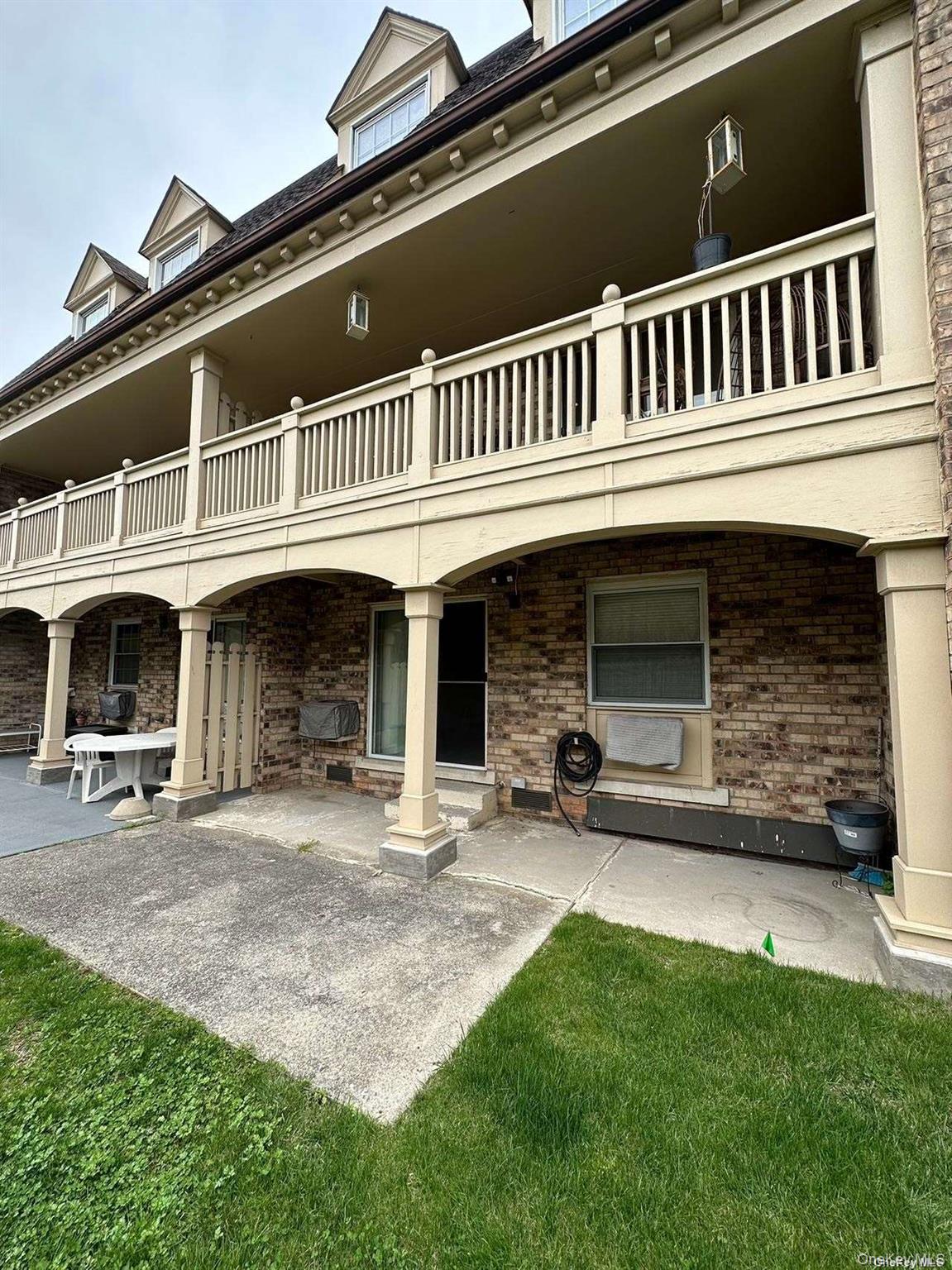 #4 photo, 13-36 Robin Lane, Bayside , NY 11360