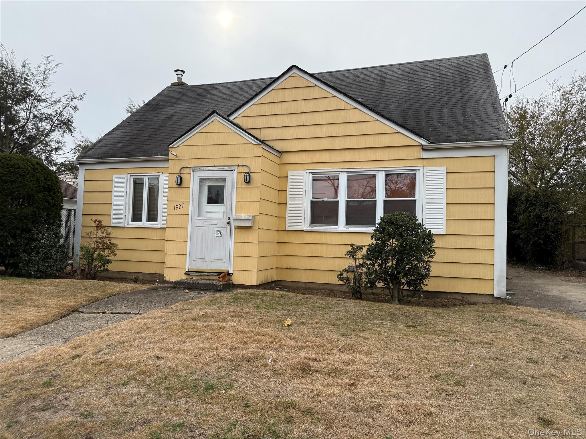 #1 photo, 1927 Franklin Road, Valley Stream , NY 11580