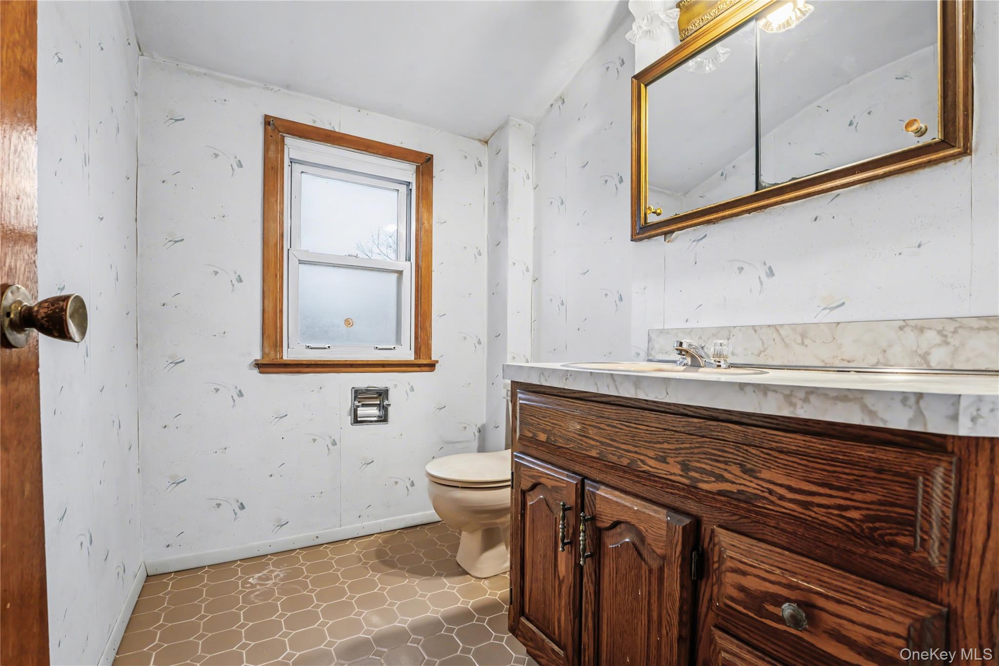 #15 photo, 1927 Franklin Road, ناسو Valley Stream , NY 11580