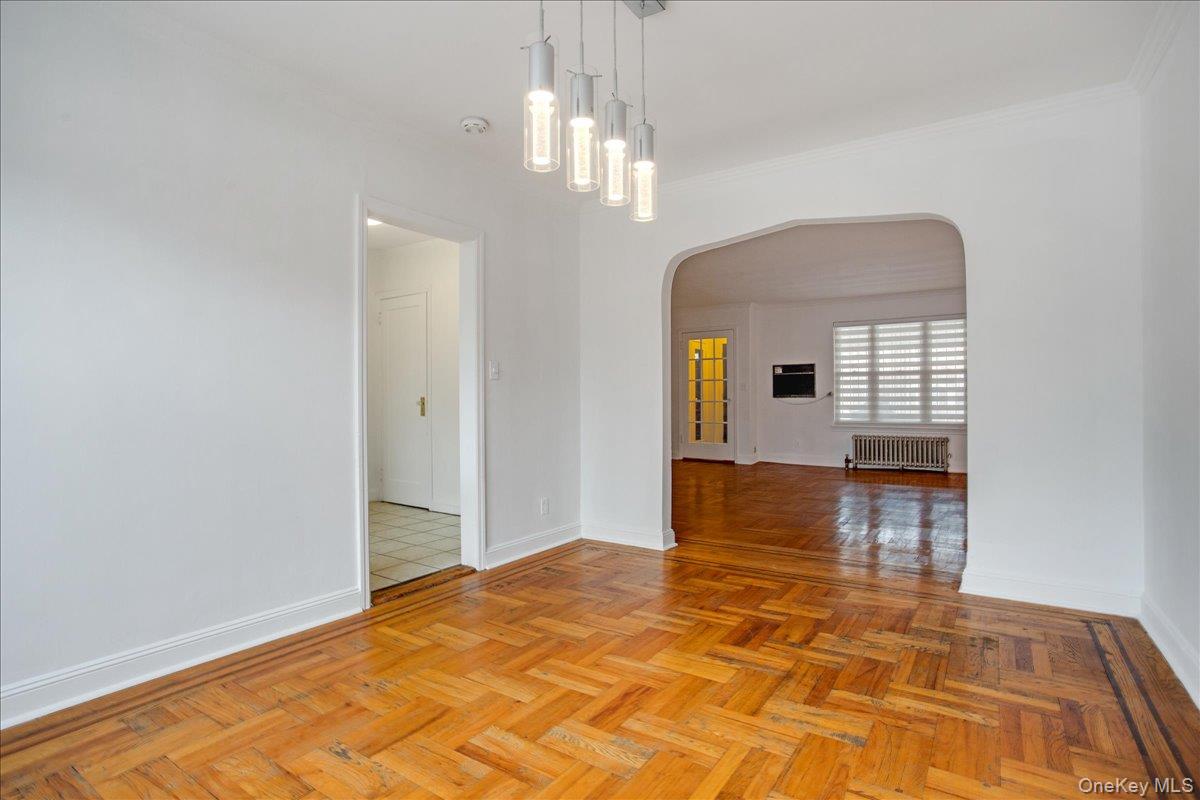 #5 photo, 6409 78th Street, 皇后区 中村 Middle Village , NY 11379