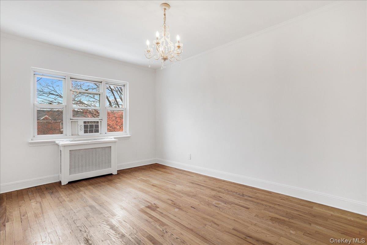 #9 photo, 6409 78th Street, 皇后区 中村 Middle Village , NY 11379