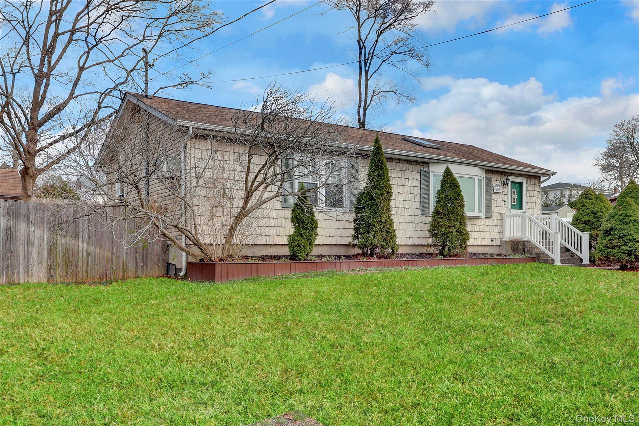 #20 photo, 27 Kirby Lane, سوفولك Ronkonkoma , NY 11779