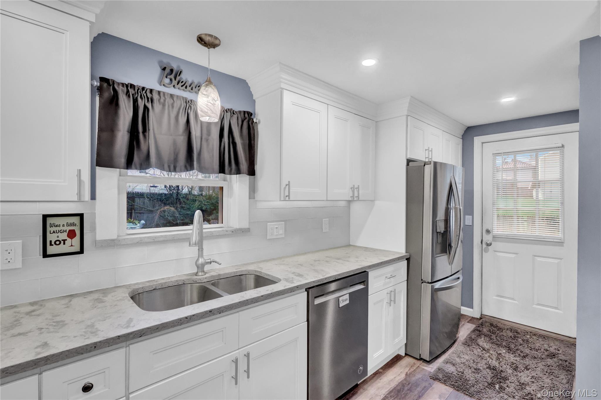 #3 photo, 27 Kirby Lane, Саффолк ‖ Ronkonkoma , NY 11779