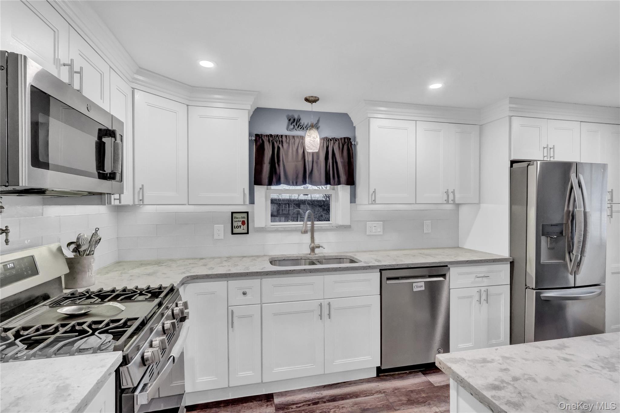 #4 photo, 27 Kirby Lane, Саффолк ‖ Ronkonkoma , NY 11779