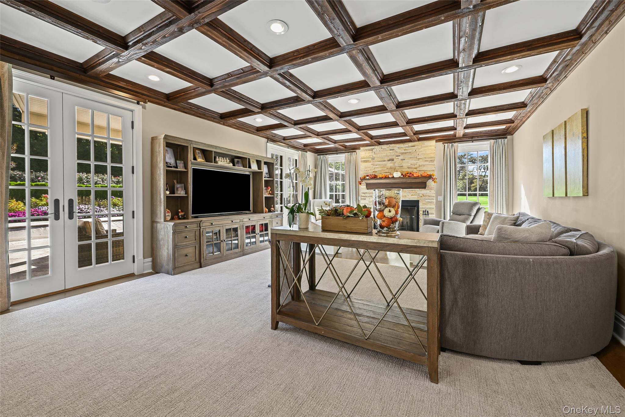 #7 photo, 15 High Ridge Lane, Matinecock , NY 11771