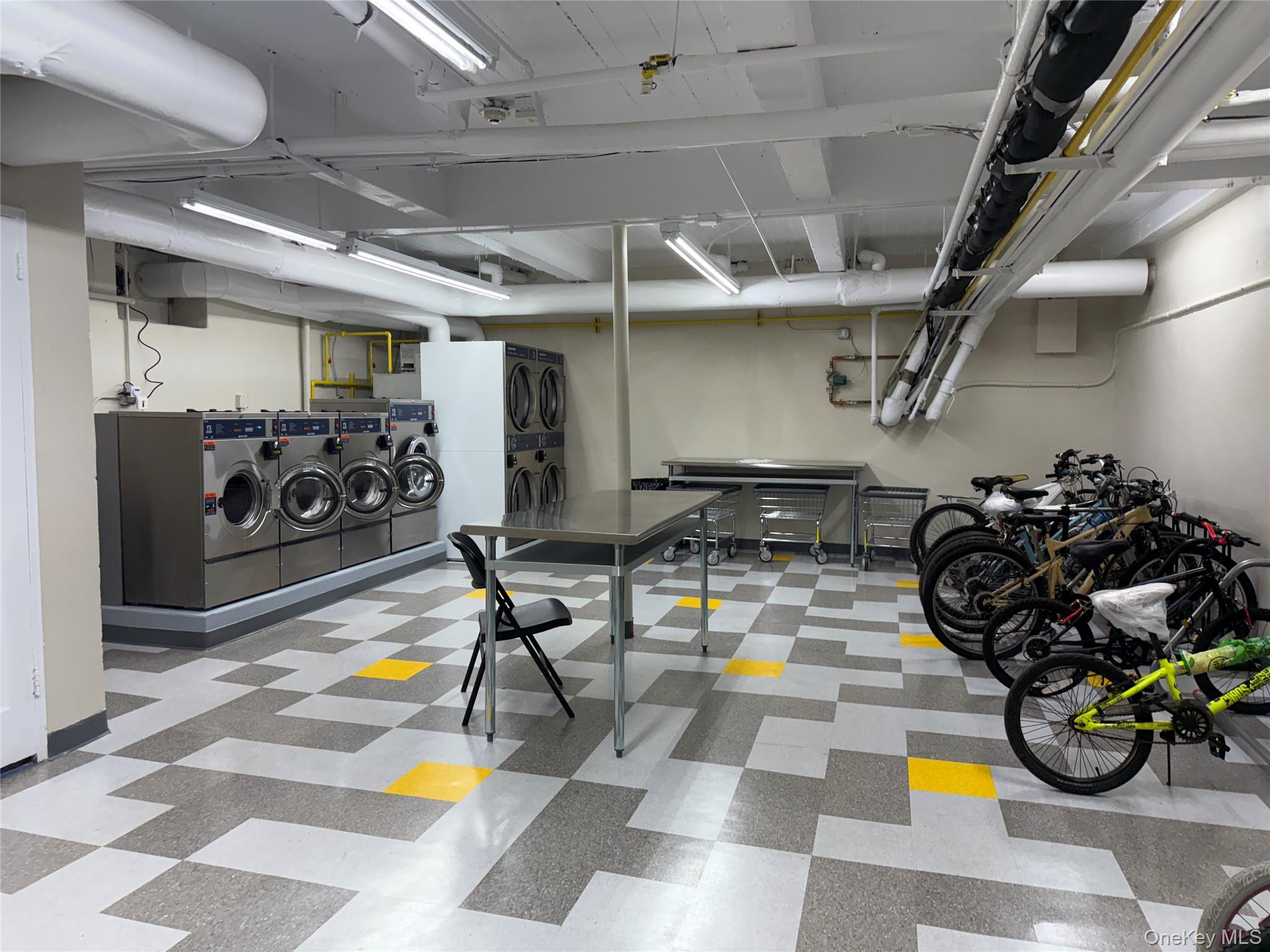 #13 photo, 144-54 Sanford Avenue, Куинс ‖ Flushing , NY 11354