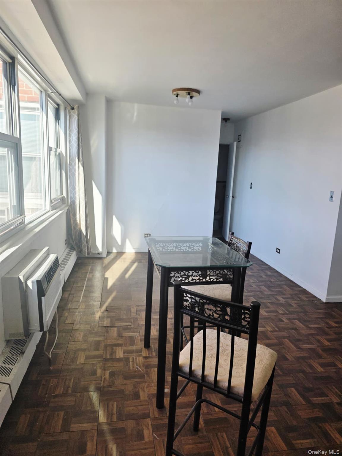 #10 photo, 16420 Highland Avenue, Jamaica Hills , NY 11432