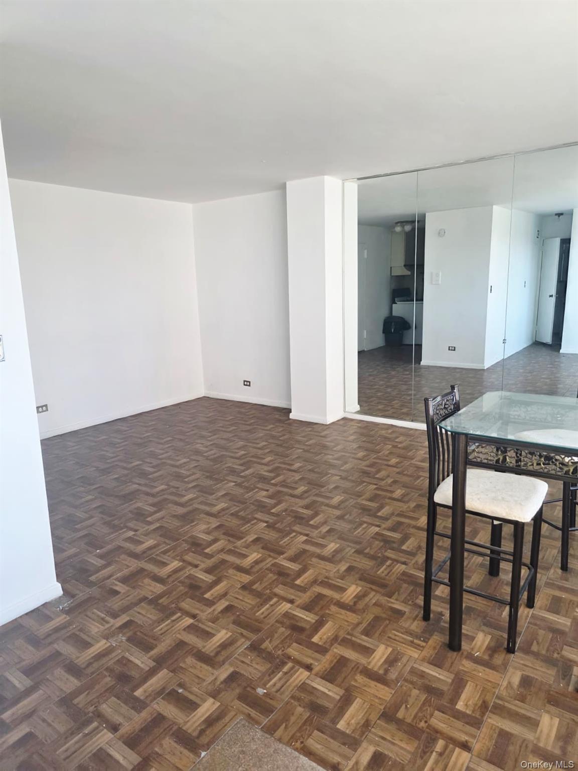 #6 photo, 16420 Highland Avenue, Jamaica Hills , NY 11432