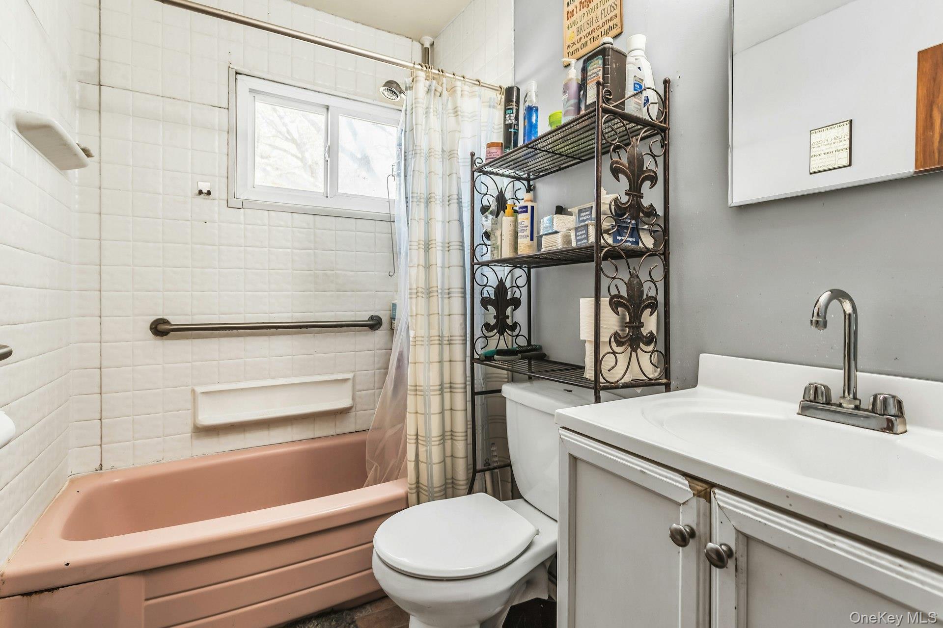 #11 photo, 25 Stillwell Street, מחוז סאפוק Huntington , NY 11743