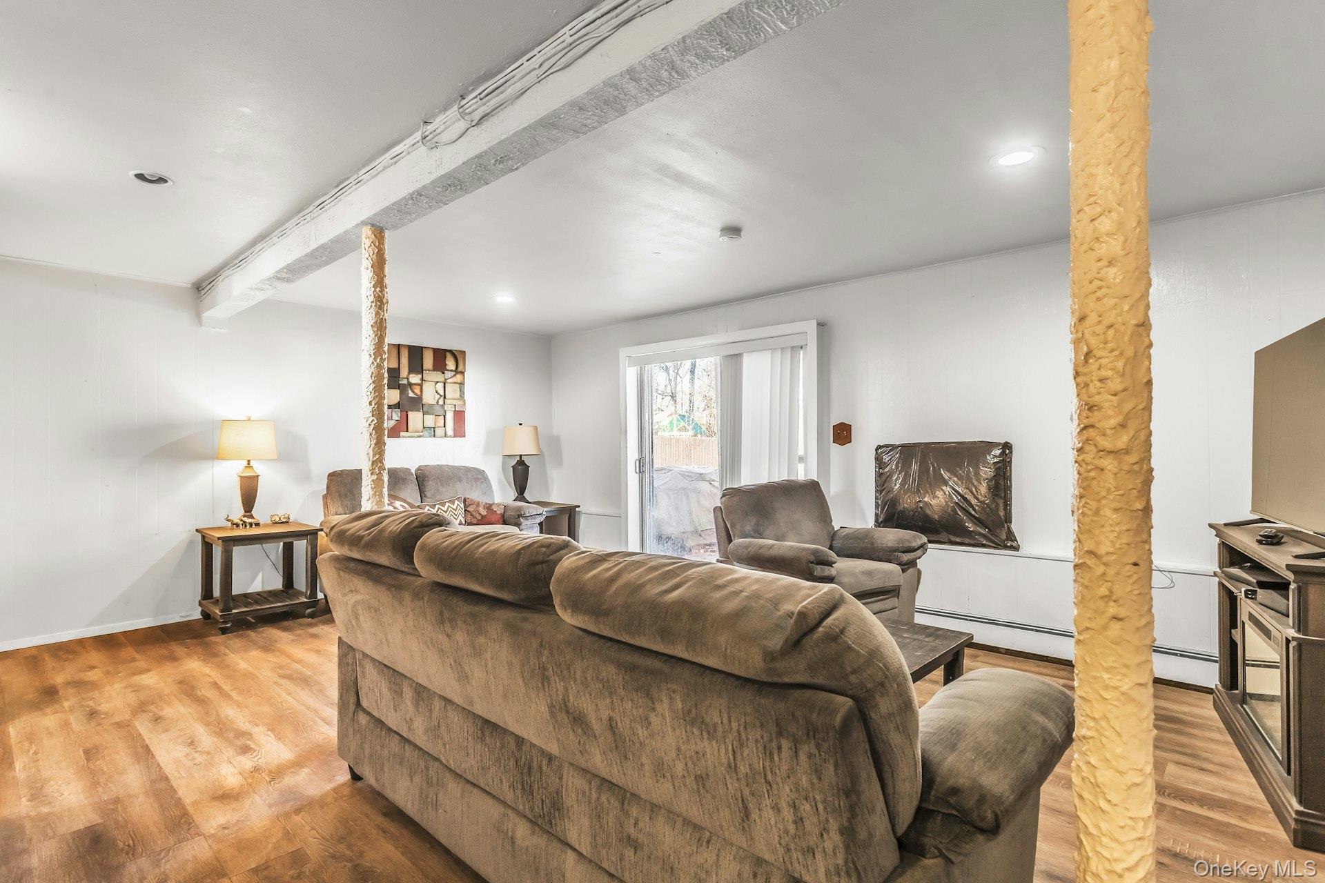 #14 photo, 25 Stillwell Street, מחוז סאפוק Huntington , NY 11743