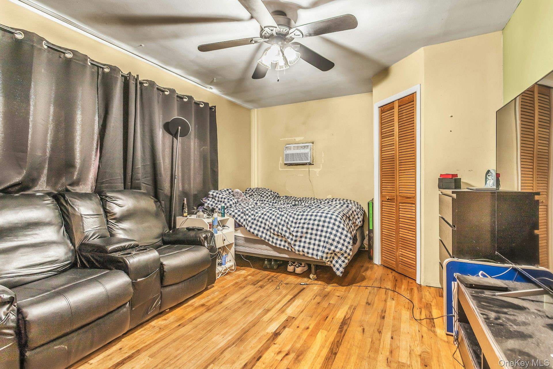 #7 photo, 25 Stillwell Street, מחוז סאפוק Huntington , NY 11743