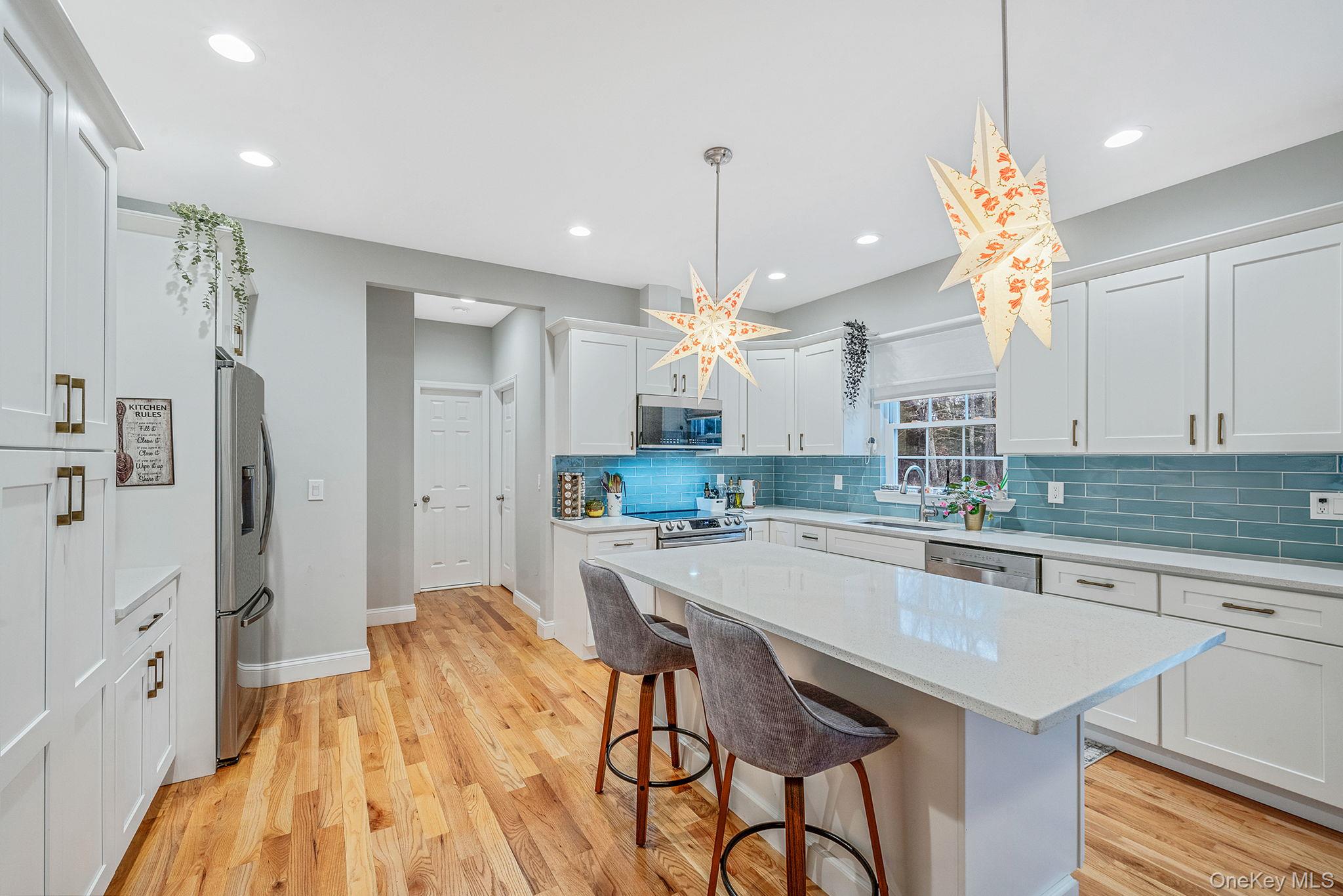 #14 photo, 152 Wood, מחוז סאפוק Centereach , NY 11720