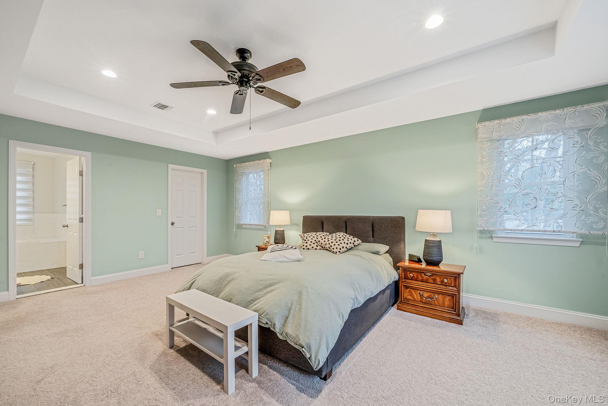 #20 photo, 152 Wood, מחוז סאפוק Centereach , NY 11720