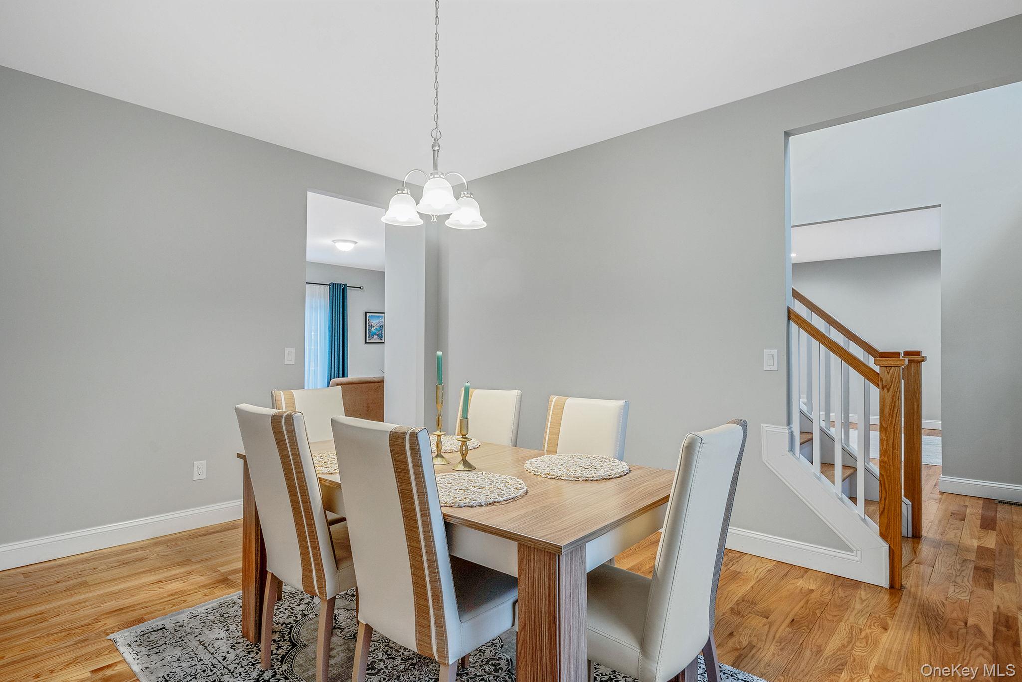 #9 photo, 152 Wood, מחוז סאפוק Centereach , NY 11720