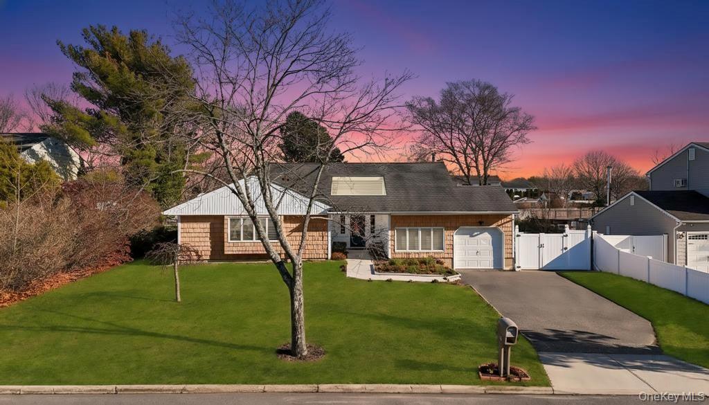 #1 photo, 15 Drake Avenue, Саффолк ‖ Bellport , NY 11713