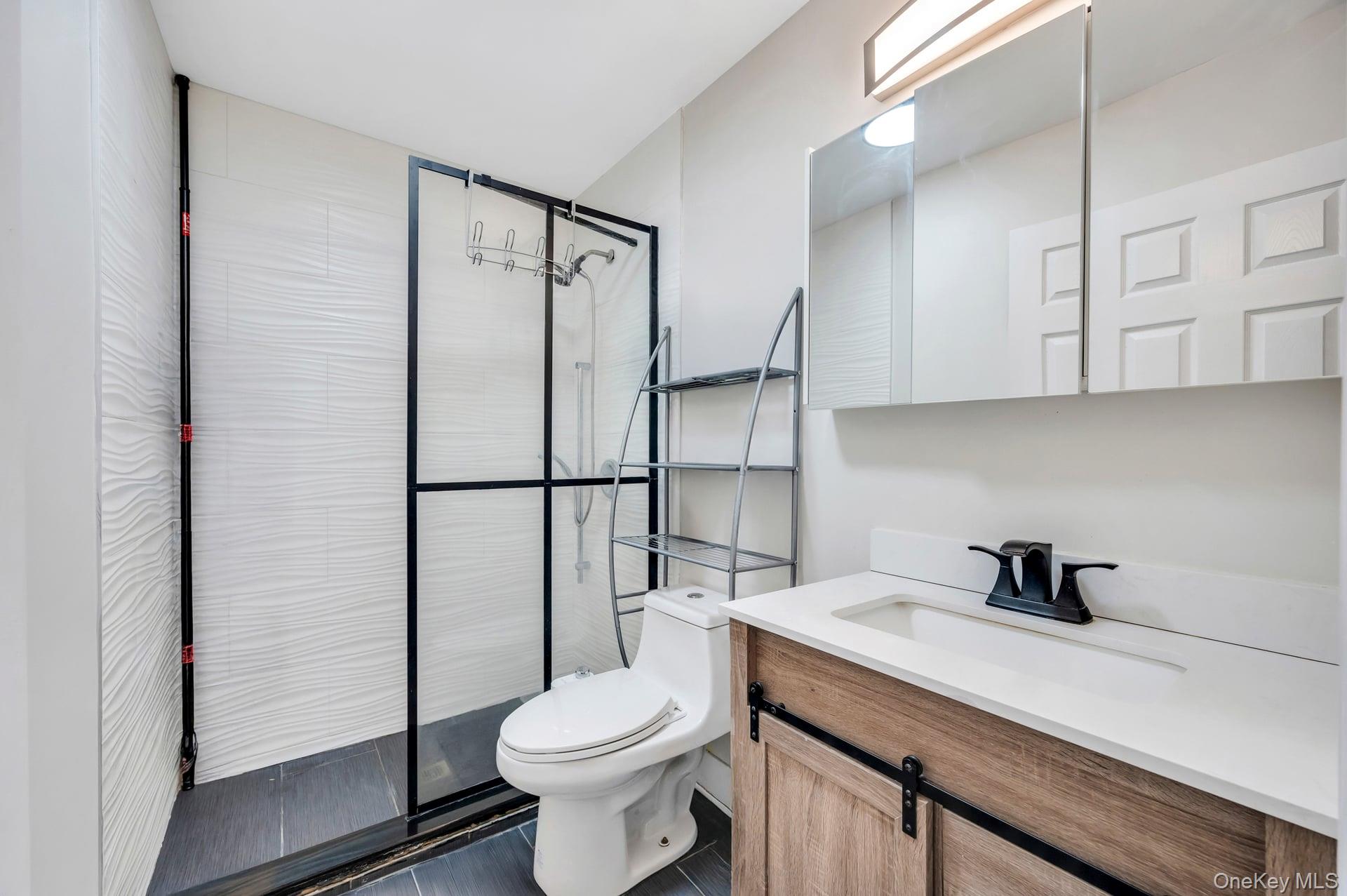 #14 photo, 15 Drake Avenue, Саффолк ‖ Bellport , NY 11713