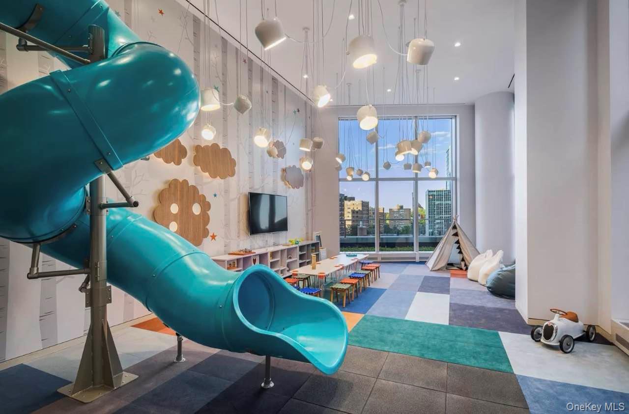 #19 photo, 131-03 40th Road, Куинс ‖ Flushing , NY 11354