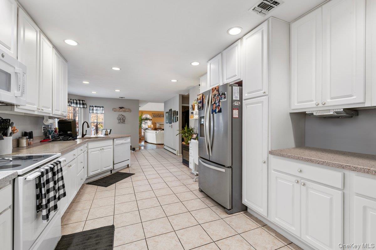 #11 photo, 11 Moran Court, Manorville , NY 11949