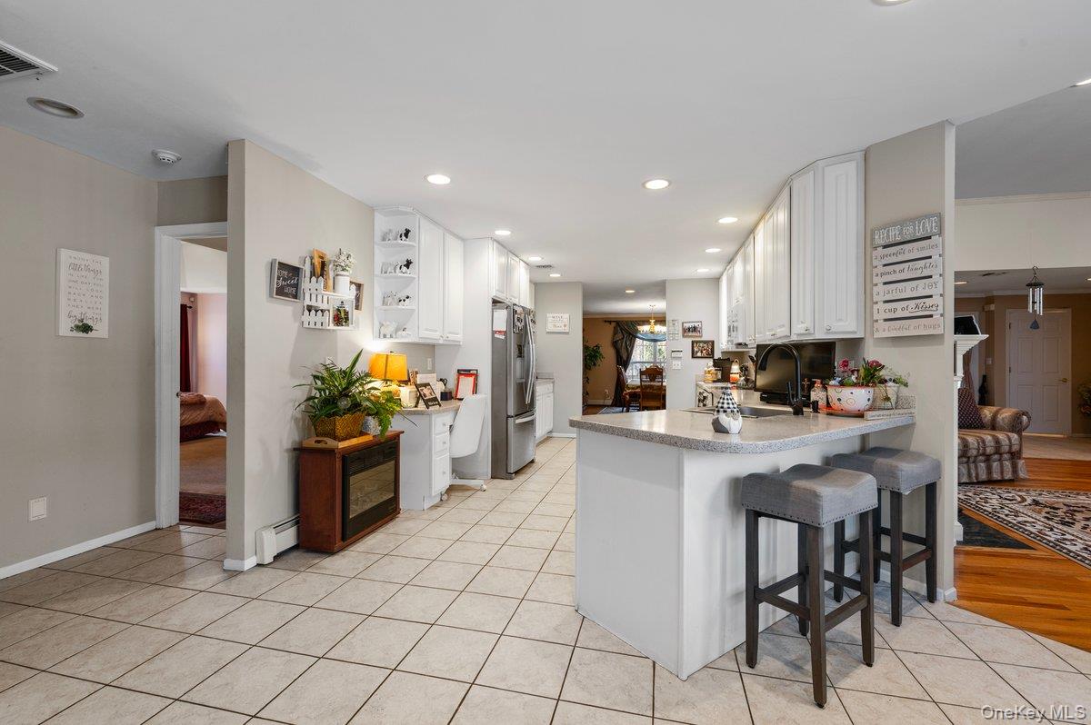 #8 photo, 11 Moran Court, Manorville , NY 11949