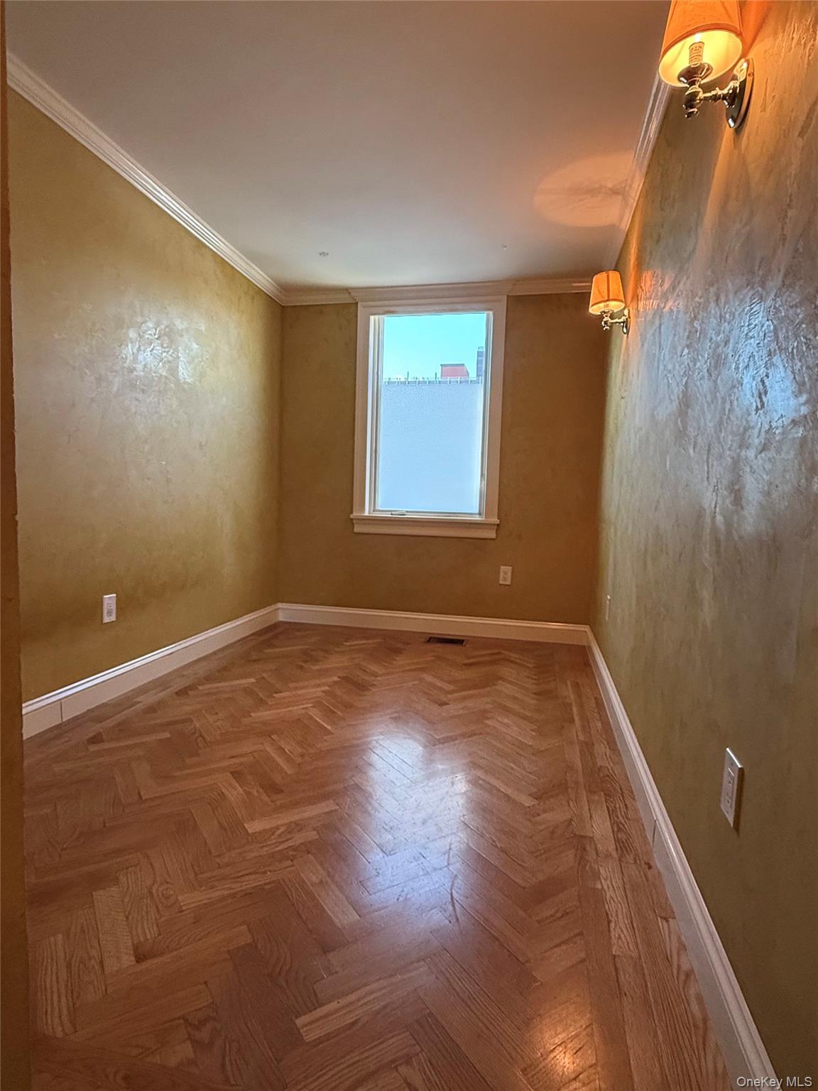 #4 photo, 406 Hinsdale Street, Brooklyn , NY 11207