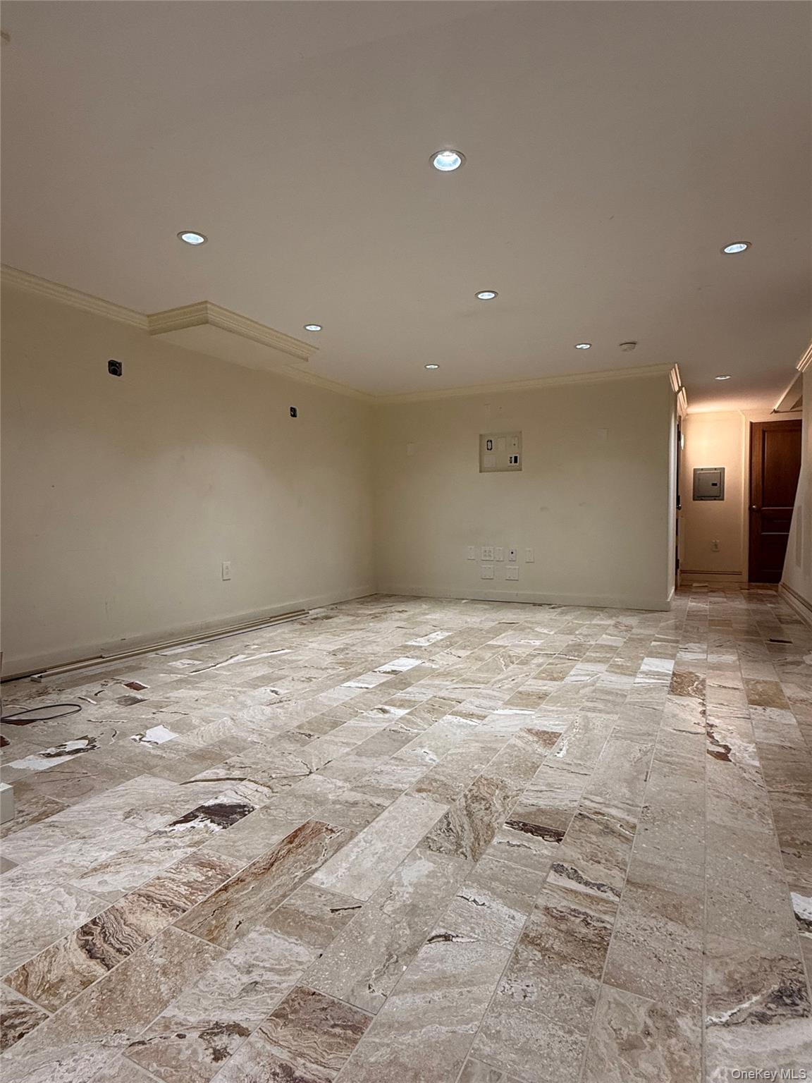 #6 photo, 406 Hinsdale Street, Brooklyn , NY 11207