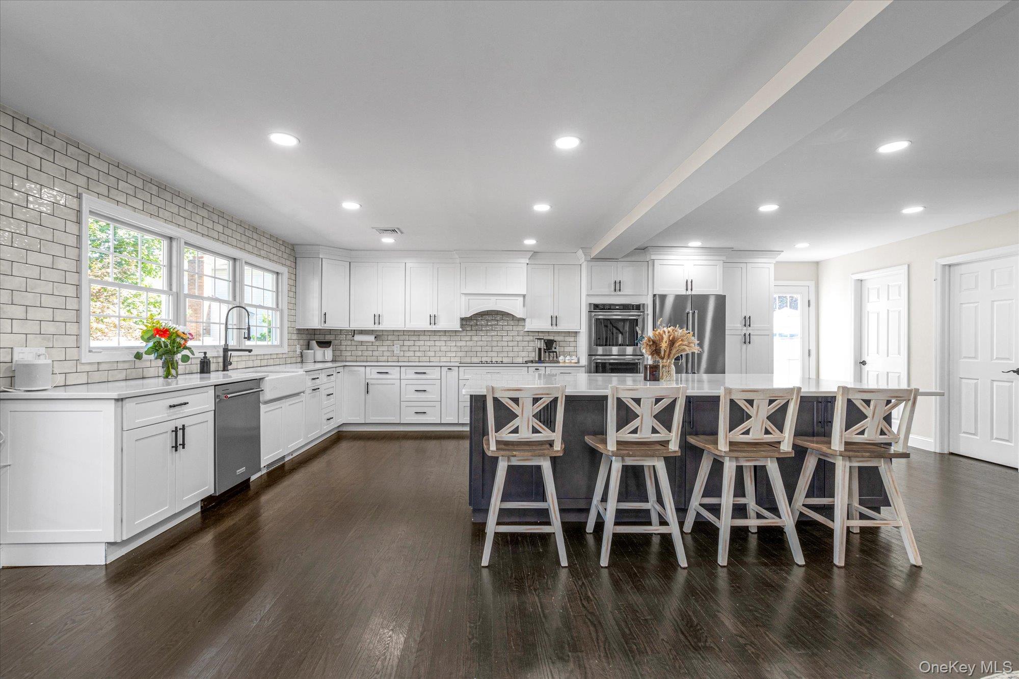 #6 photo, 702 10th Avenue, East Northport , NY 11731