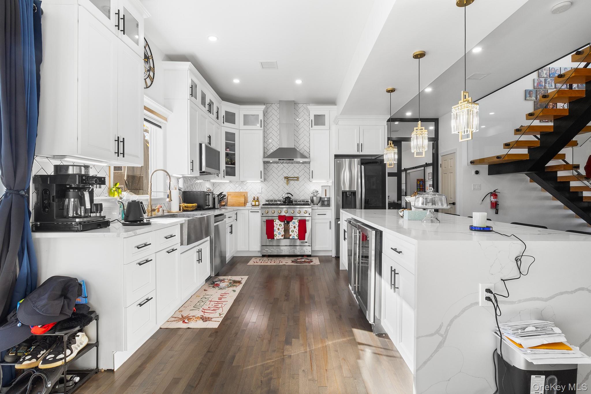 #12 photo, 166 17th Street, West Babylon , NY 11704