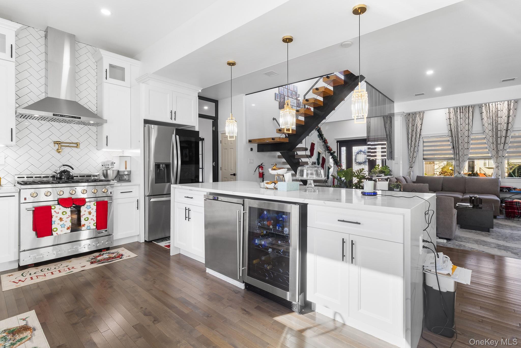 #13 photo, 166 17th Street, West Babylon , NY 11704