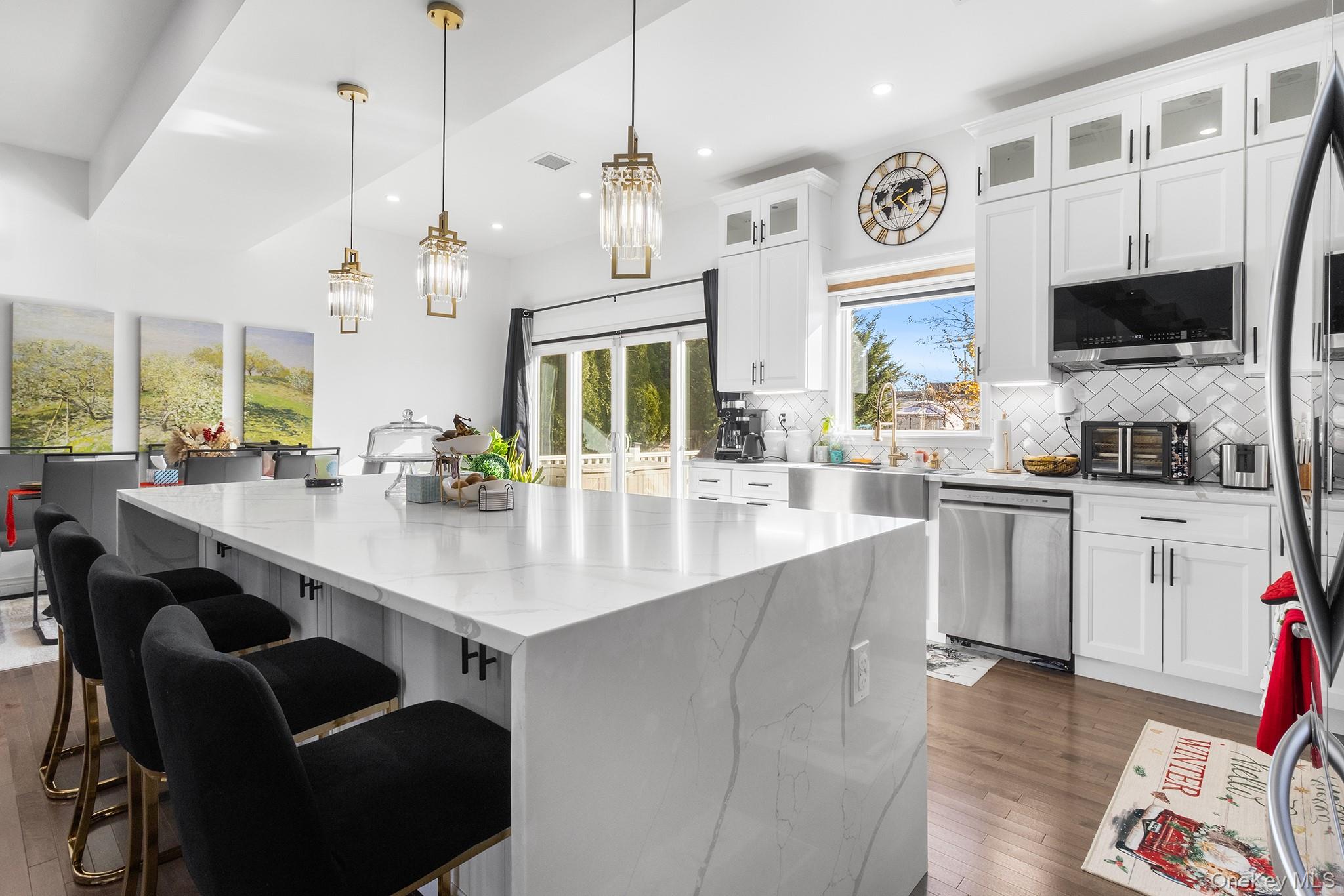 #15 photo, 166 17th Street, West Babylon , NY 11704